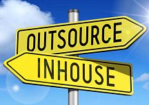 Маркетолог в штате или внешнее агентство: какой формат и в каких случаях работает лучше